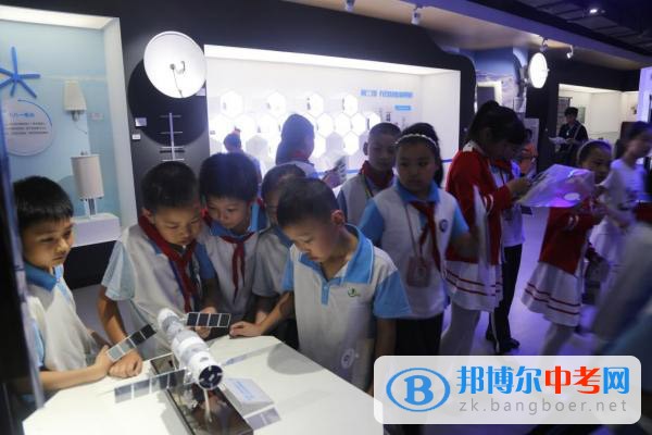 成都高新順江學校科技尋寶