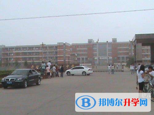 劍閣縣開封中學招生辦聯(lián)系電話