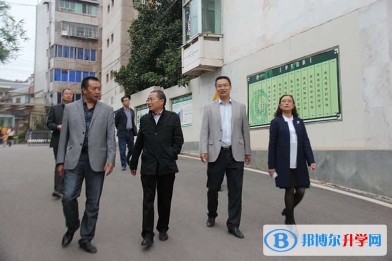 瀘州市第十六中學學費