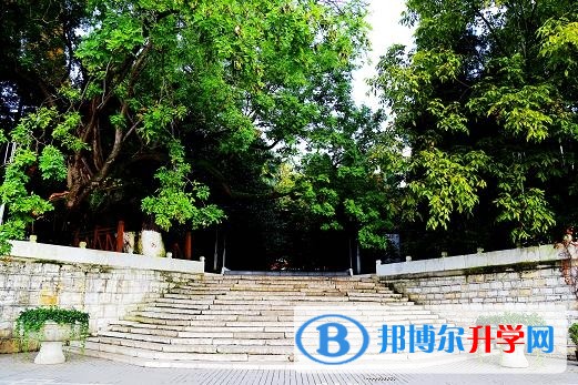 安順市第一高級中學(xué)2018年招生計(jì)劃