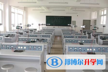 云南省下關(guān)第一中學(xué)招生辦聯(lián)系電話