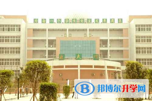 重慶市長壽中學(xué)校招生辦聯(lián)系電話