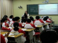 內(nèi)江一中舉行群文閱讀教學(xué)專題教研活動