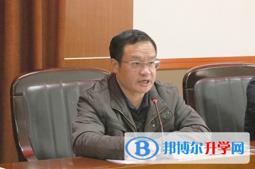 內江一中舉行慶祝改革開放40周年專題黨課
