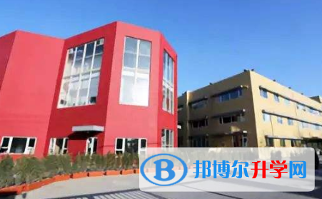 青苗國際雙語學校網站網址 