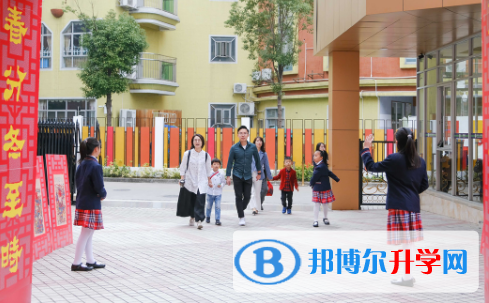 廣州黃埔中黃外國語小學怎么樣、好不好