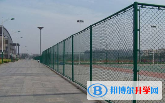張家港新加坡外國(guó)語(yǔ)學(xué)校網(wǎng)站網(wǎng)址 