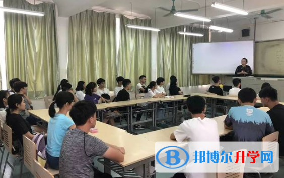 廣西高捷加拿大國際學(xué)校2020年招生辦聯(lián)系電話