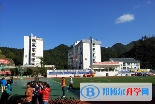 四川省青川中學(xué)2021年學(xué)費、收費多少