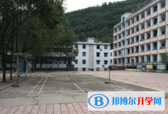 重慶云陽南溪中學2021年招生代碼