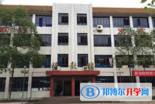 重慶云陽南溪中學2021年宿舍條件