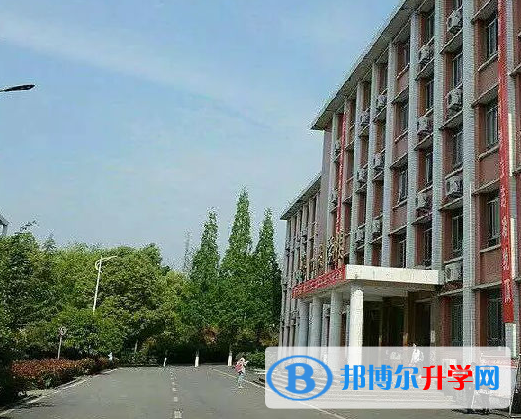 重慶市墊江縣中學2021年報名條件、招生要求、招生對象