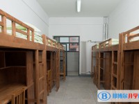 楚雄市新街中學(xué)2025年宿舍條件