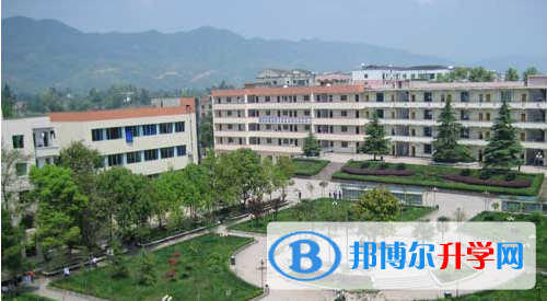 重慶市墊江縣第八中學2021年學費、收費多少 