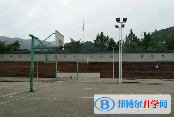 鎮沅第一中學2021年報名條件、招生要求、招生對象