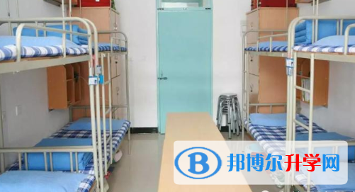 成都市成飛中學2022年宿舍條件