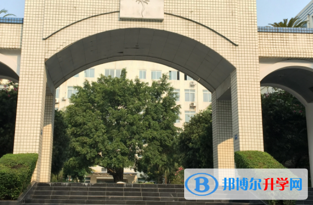 樂山2022年中考上的學校