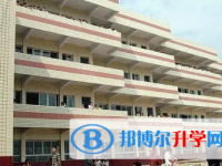 平昌縣云臺(tái)中學(xué)2025年招生辦聯(lián)系電話