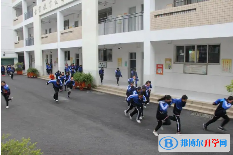 成都市錦江區勝利中學2022年宿舍條件
