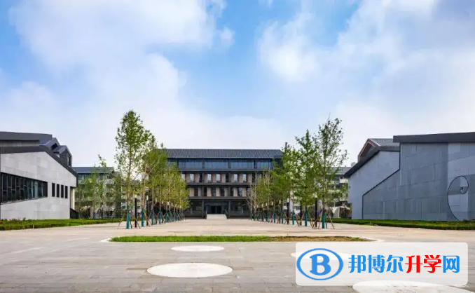 北京大興區(qū)第一中學(xué)2023年學(xué)費(fèi)、收費(fèi)多少 