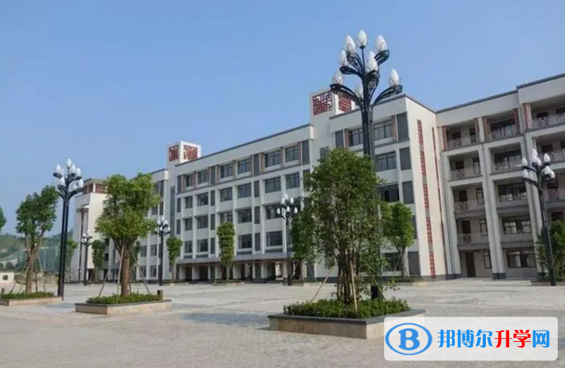 陸豐市龍山中學(xué)歷年招生分數(shù)線一覽表(2023參考)