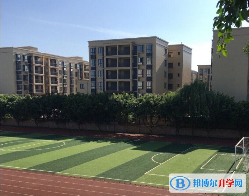 自貢市第二十二中學校地址，乘車路線