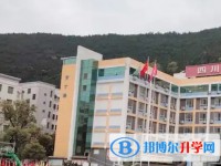 2025玉龍中學(xué)多少錢(學(xué)費(fèi)明細(xì))
